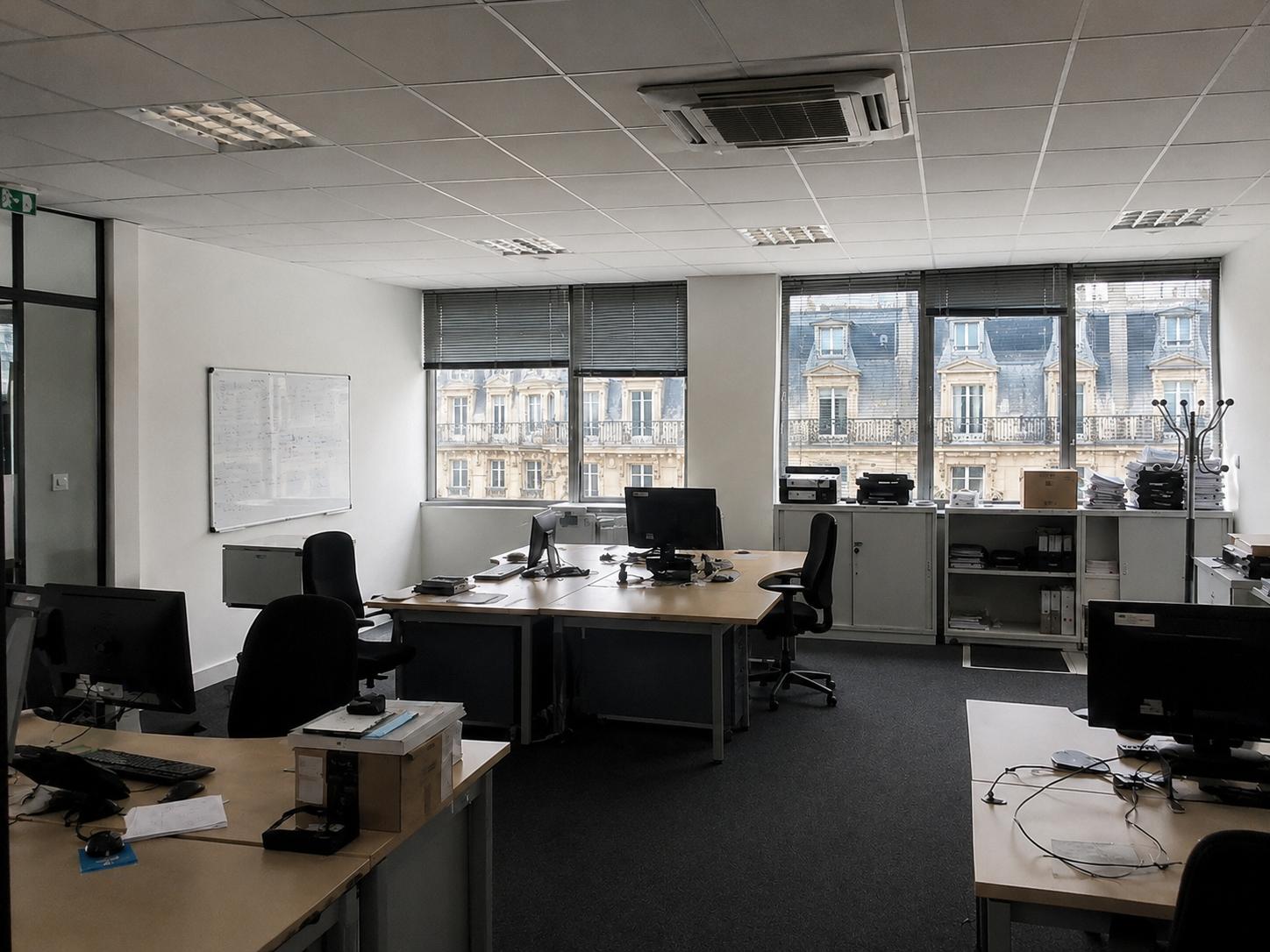 Open space tertiaire avant rénovation